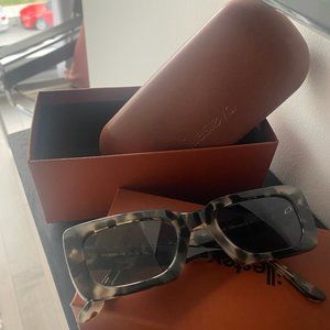 Illesteva Wilson Sunglasess (NEVER WORN)